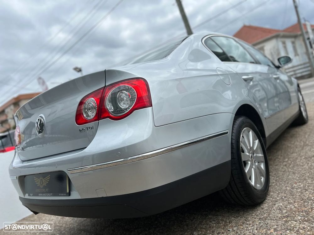 VW Passat 2.0 TDI Trendline Pack - 7