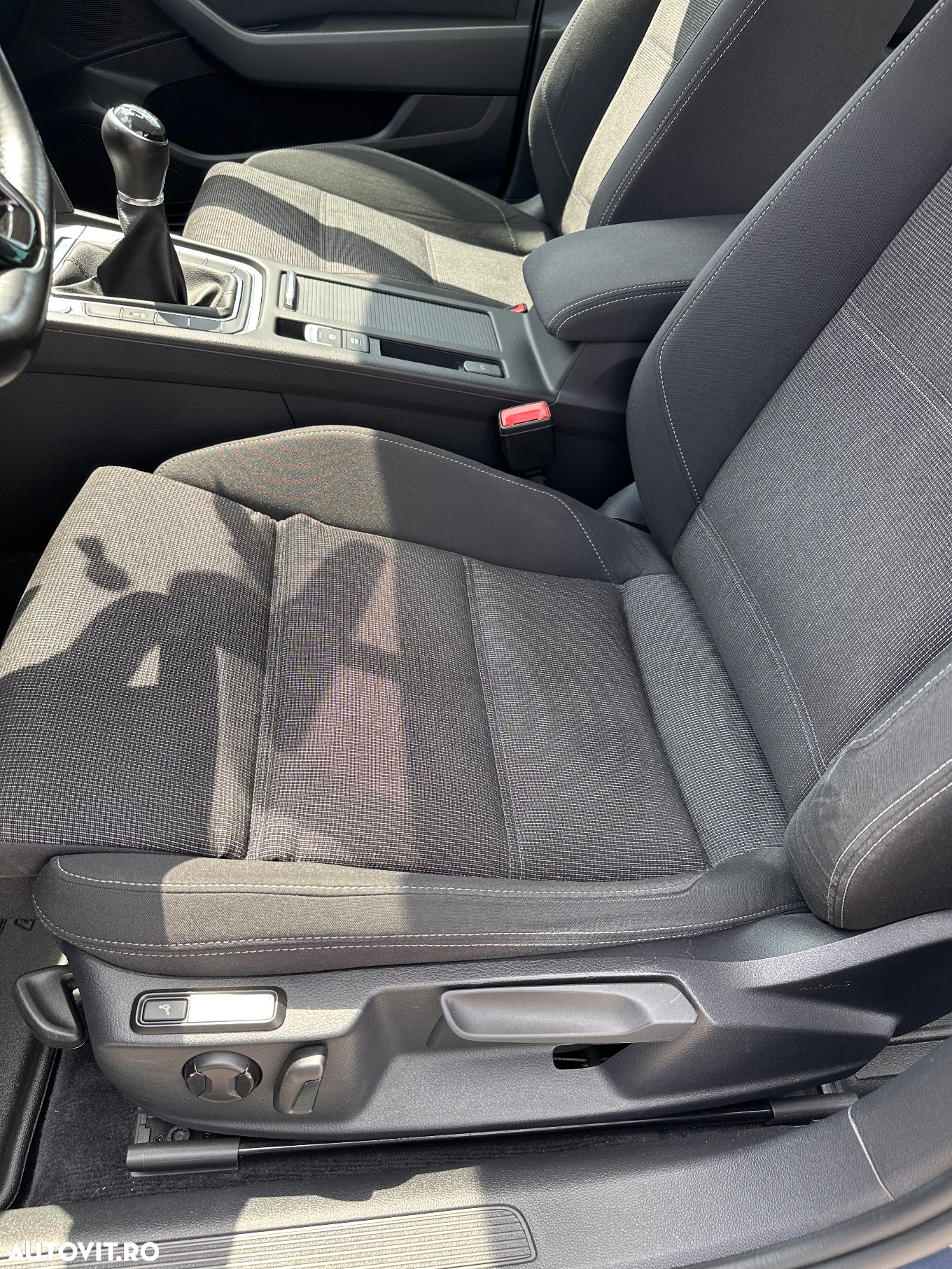 Volkswagen Passat 2.0 TDI (BlueMotion Technology) Comfortline - 14