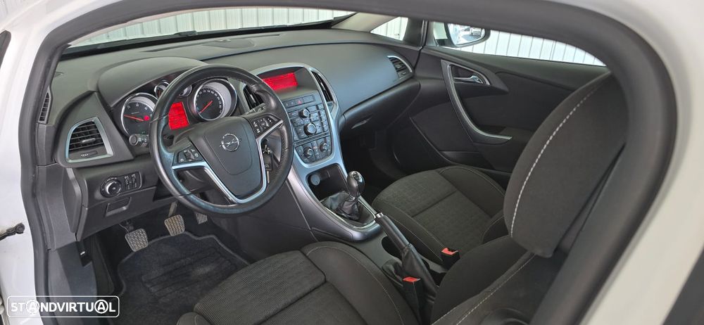 Opel Astra GTC - 18