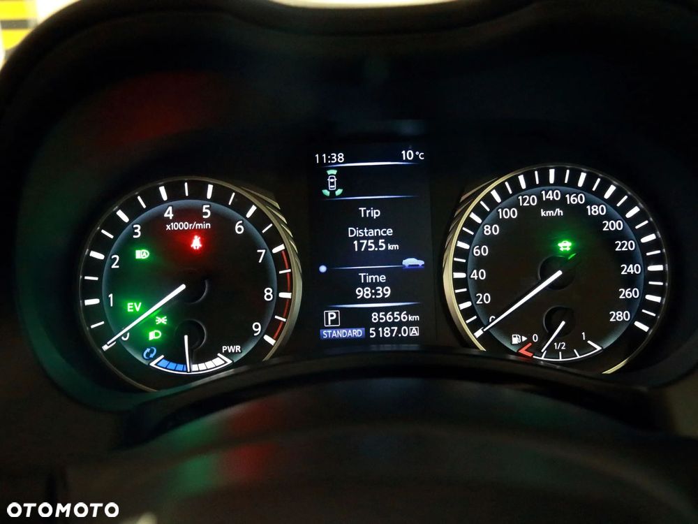 Infiniti Q50 Q50S Hybrid AWD Sport Tech - 31