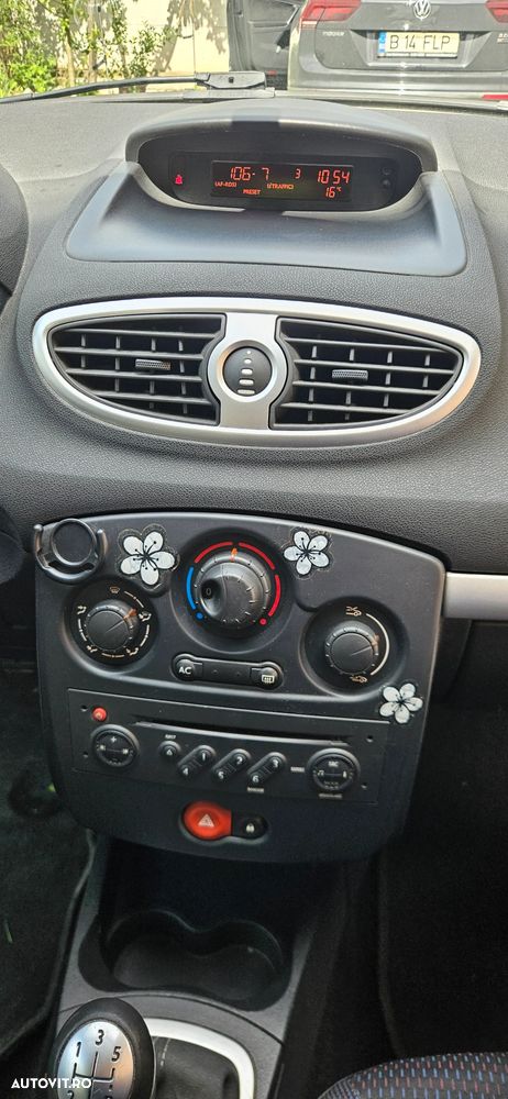 Renault Clio III 1.4 Dynamique - 16