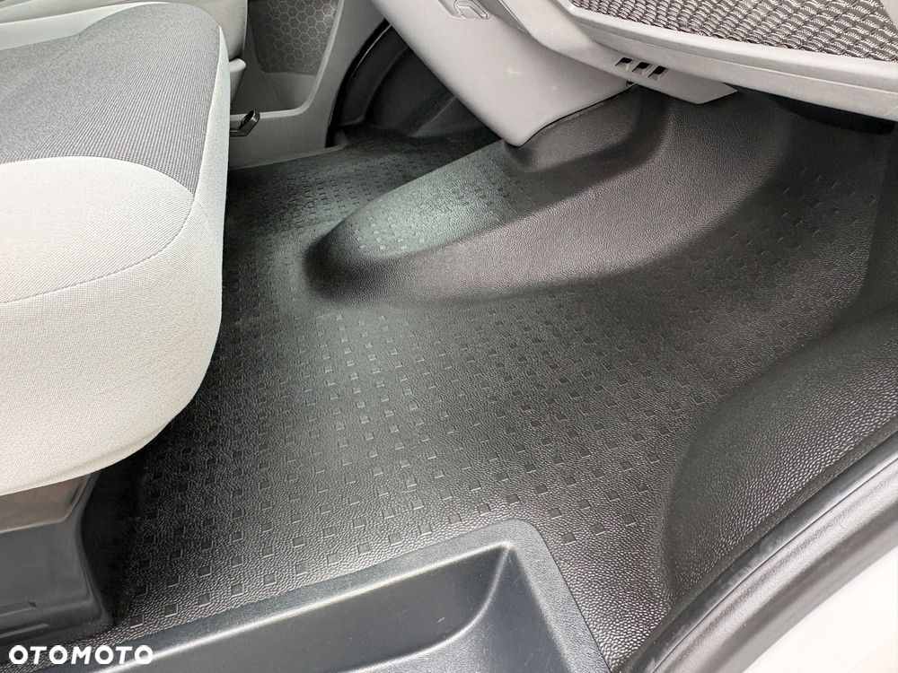 Volkswagen Transporter - 19