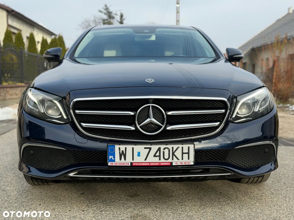 Mercedes-Benz Klasa E 220 d 4-Matic 9G-TRONIC - 2