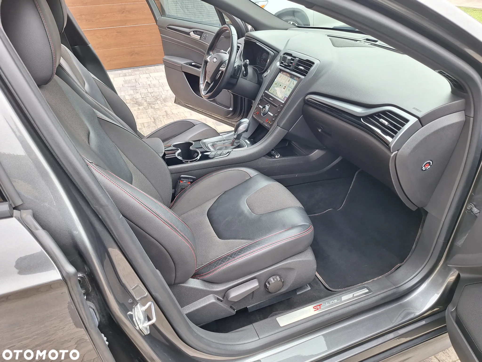 Ford Mondeo 2.0 EcoBlue ST-Line - 32