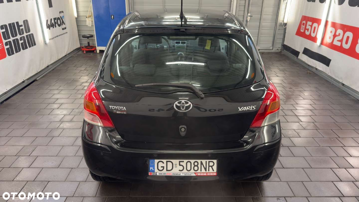 Toyota Yaris - 7