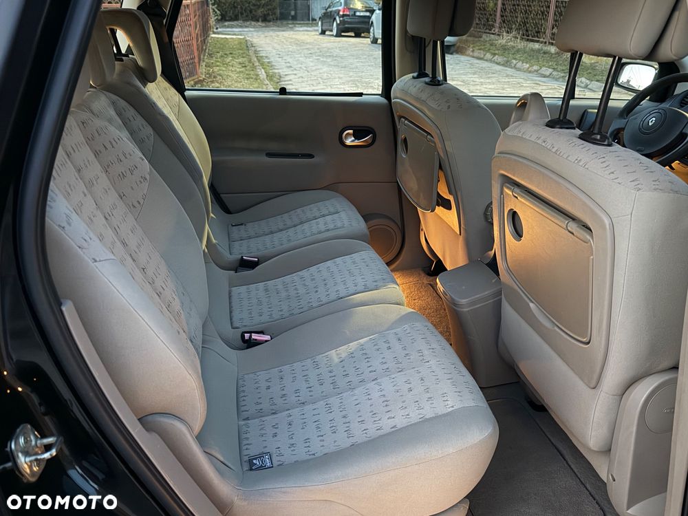 Renault Grand Scenic - 13