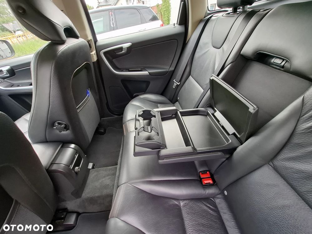Volvo XC 60 DRIVe Momentum - 37