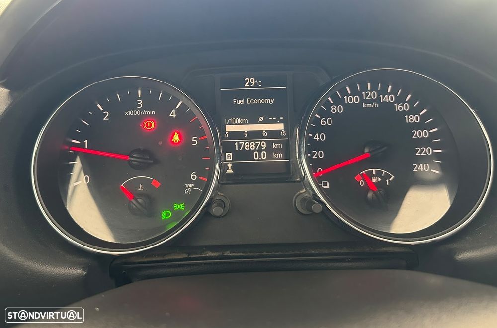 Nissan Qashqai 1.6 dCi Tekna Premium 18 360 S&S - 17