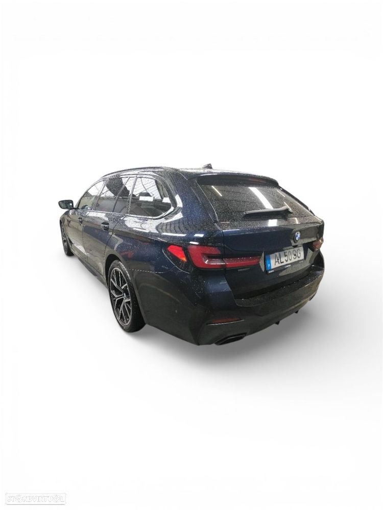 BMW 520 d Pack Desportivo M Auto - 4