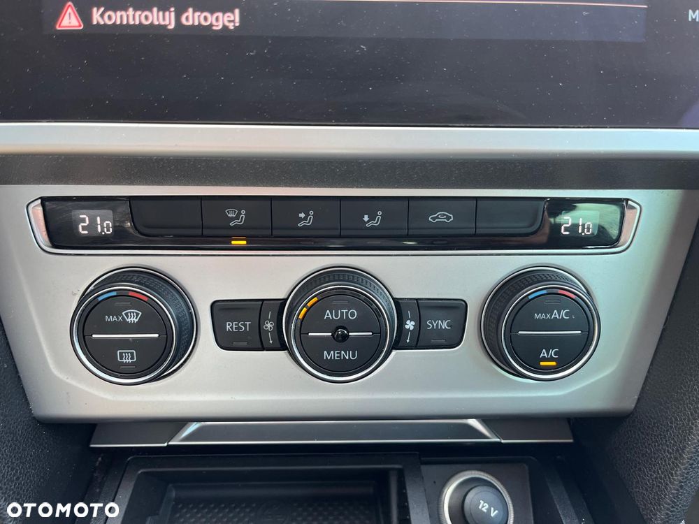 Volkswagen Passat 2.0 TDI SCR DSG Comfortline - 13