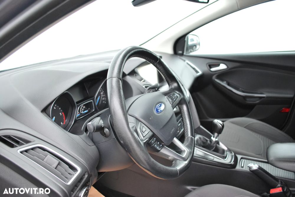 Ford Focus 1.5 TDCi Titanium - 16