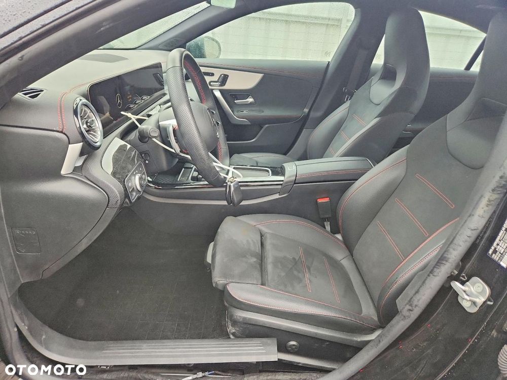 Mercedes-Benz CLA 250 AMG Line 7G-DCT - 7