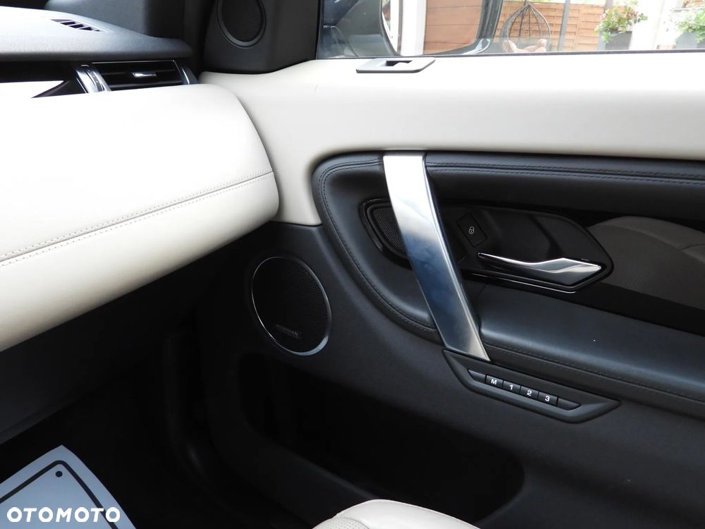 Land Rover Discovery Sport 2.0 TD4 HSE Luxury - 31