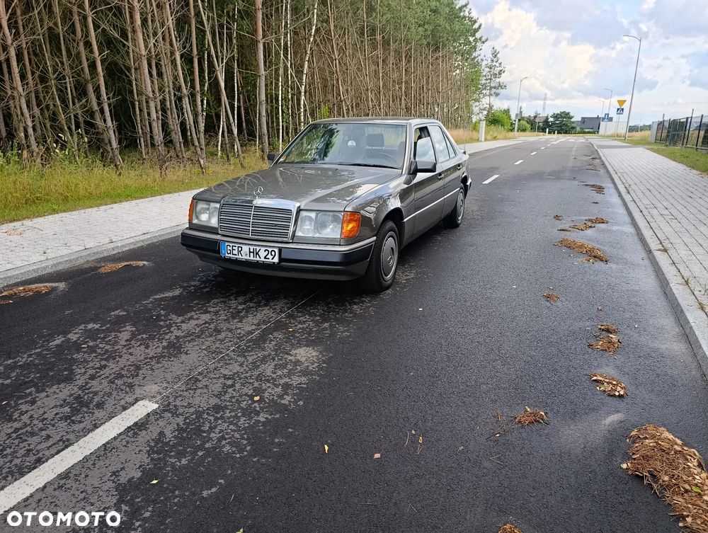 Mercedes-Benz W124 (1984-1993) - 2