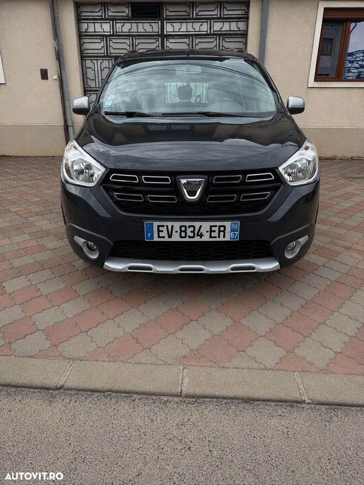 Dacia Lodgy 1.2 TCe 115 CP Stepway - 2