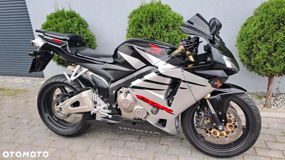 Honda CBR - 3