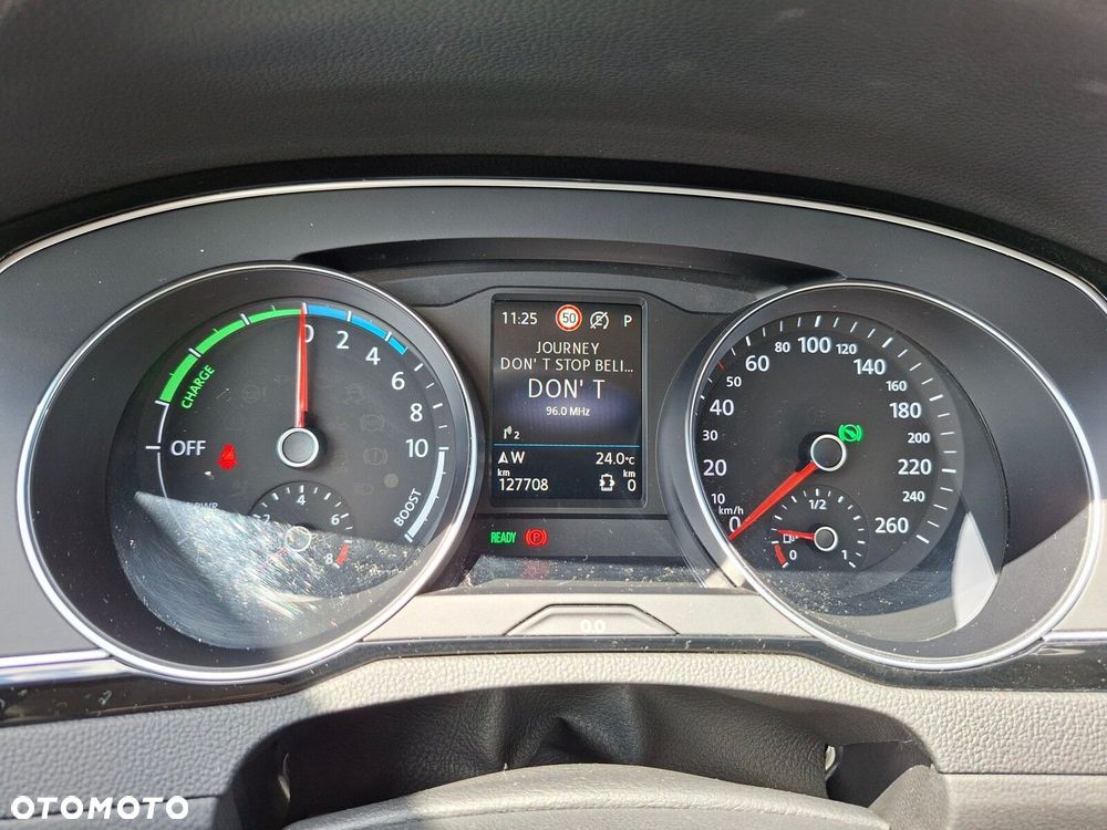 Volkswagen Passat - 21