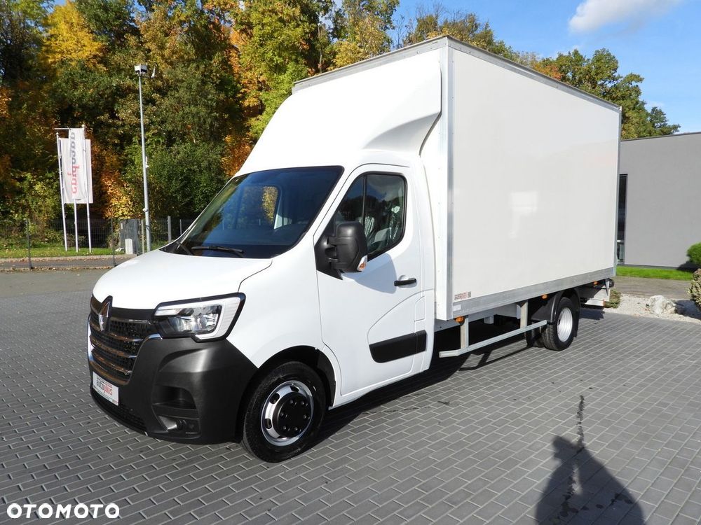 Renault MASTER KONTENER WINDA 8 PALET TEMPOMAT LEDY BLIŹNIACZE KOŁA KLIMATYZACJA  145KM - 7