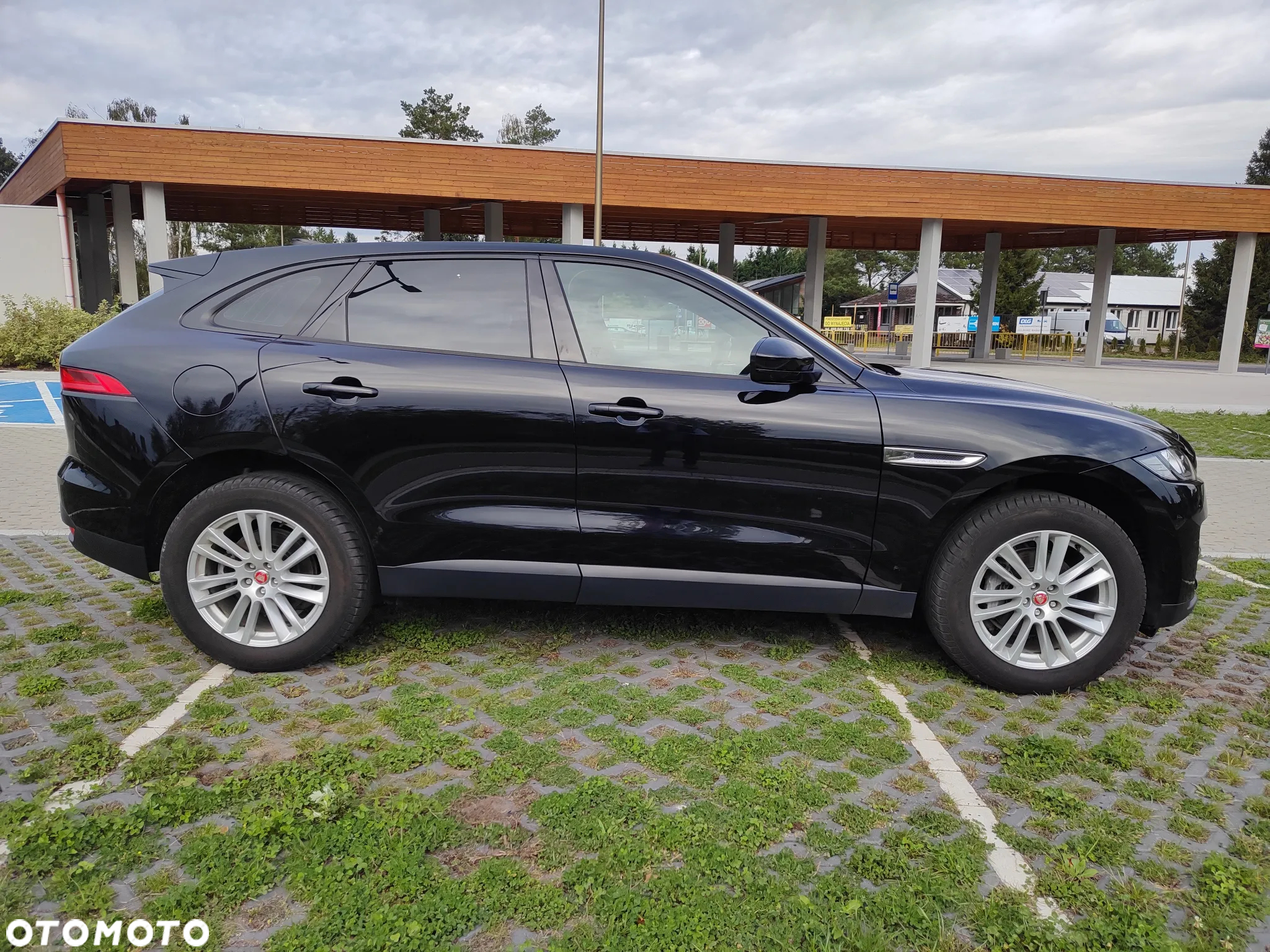 Jaguar F-Pace 2.0 i4D AWD Pure - 5