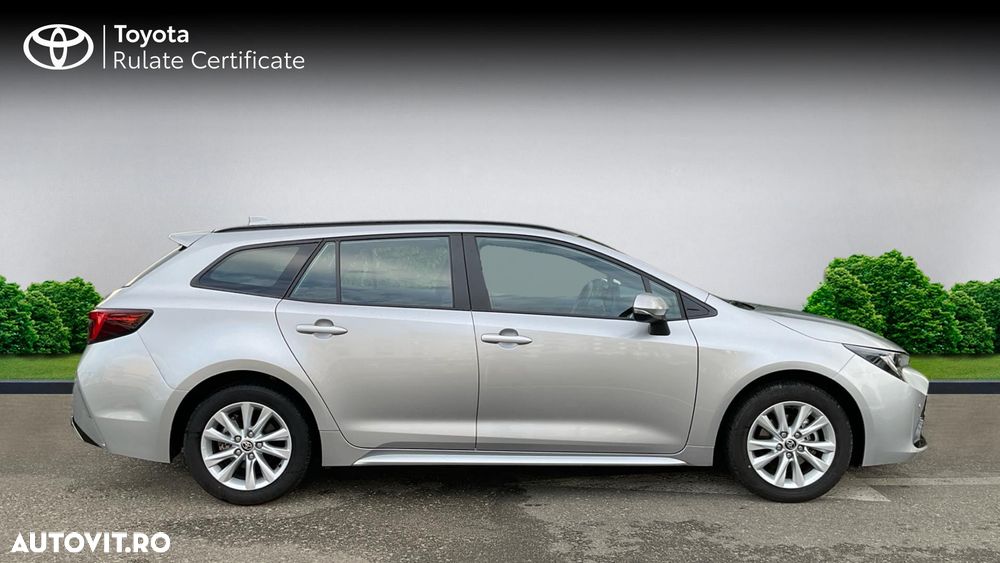 Toyota Corolla 1.8 HSD Business - 17