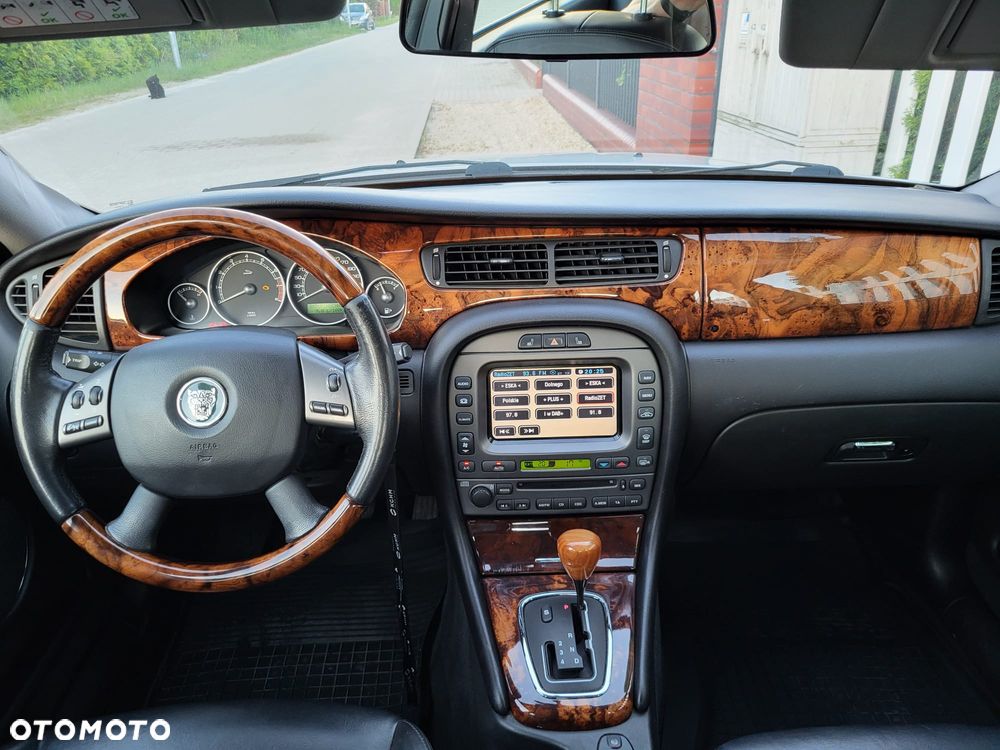Jaguar X-Type 2.5 V6 4x4 Executive - 11