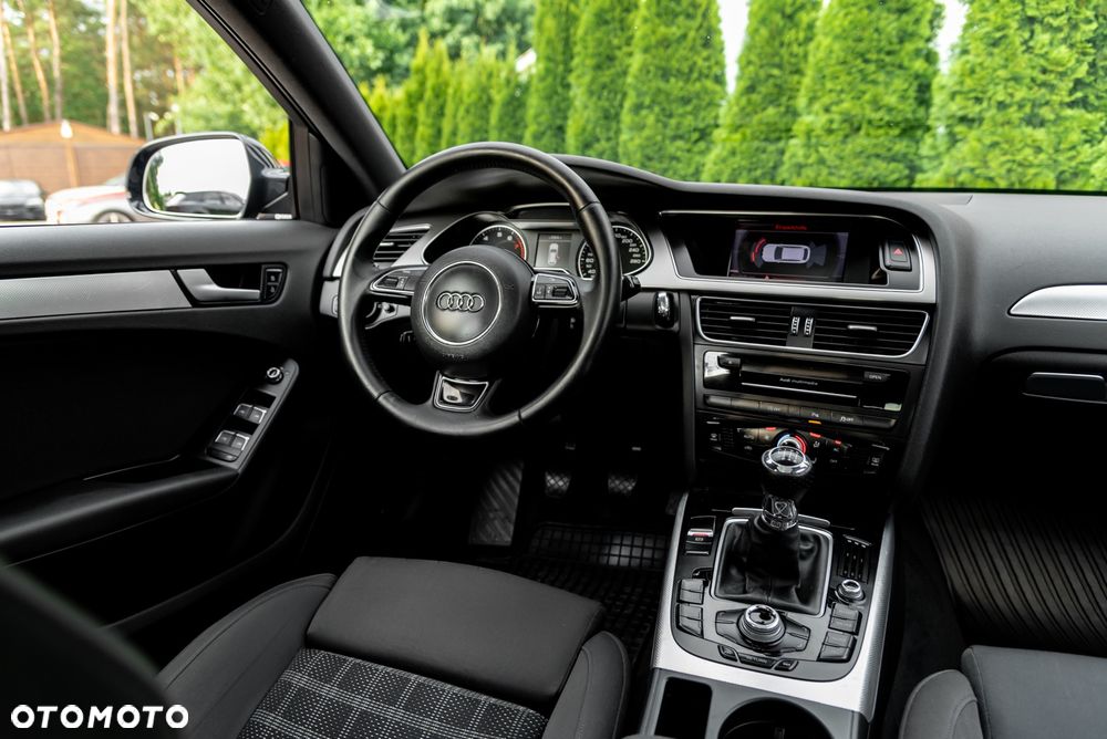 Audi A4 Avant 2.0 TFSI quattro S line Sportpaket - 24