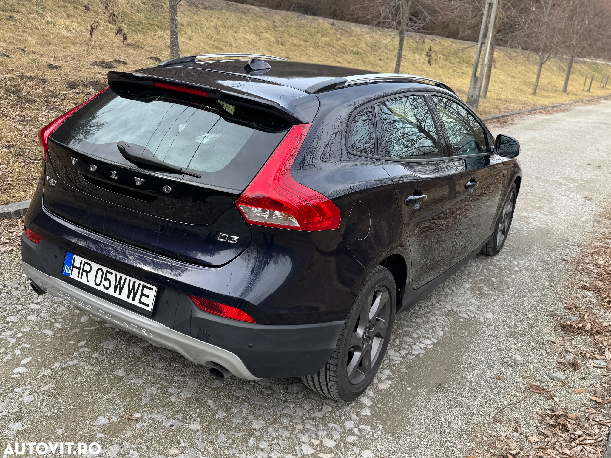 Volvo V40 Cross Country D3 Geartronic Momentum - 3
