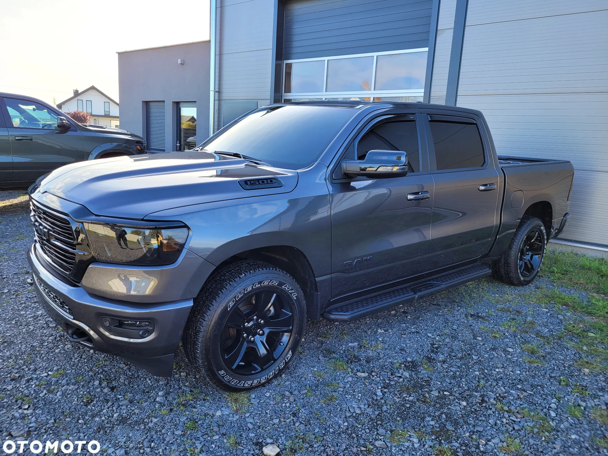 RAM 1500 Crew Cab Shortbed Bighorn - 4