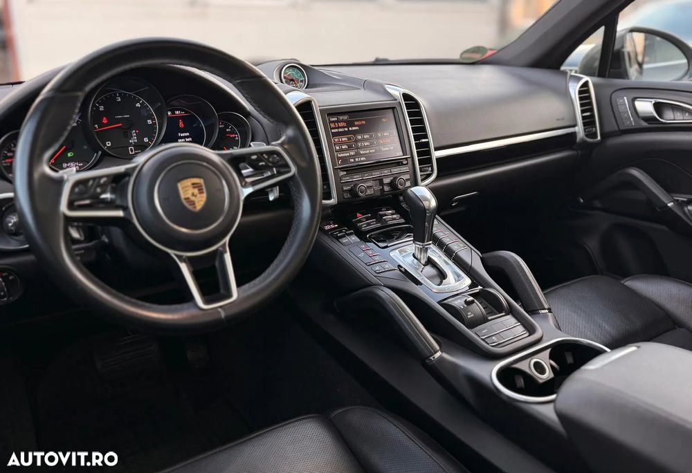 Porsche Cayenne Diesel Tiptronic S - 8