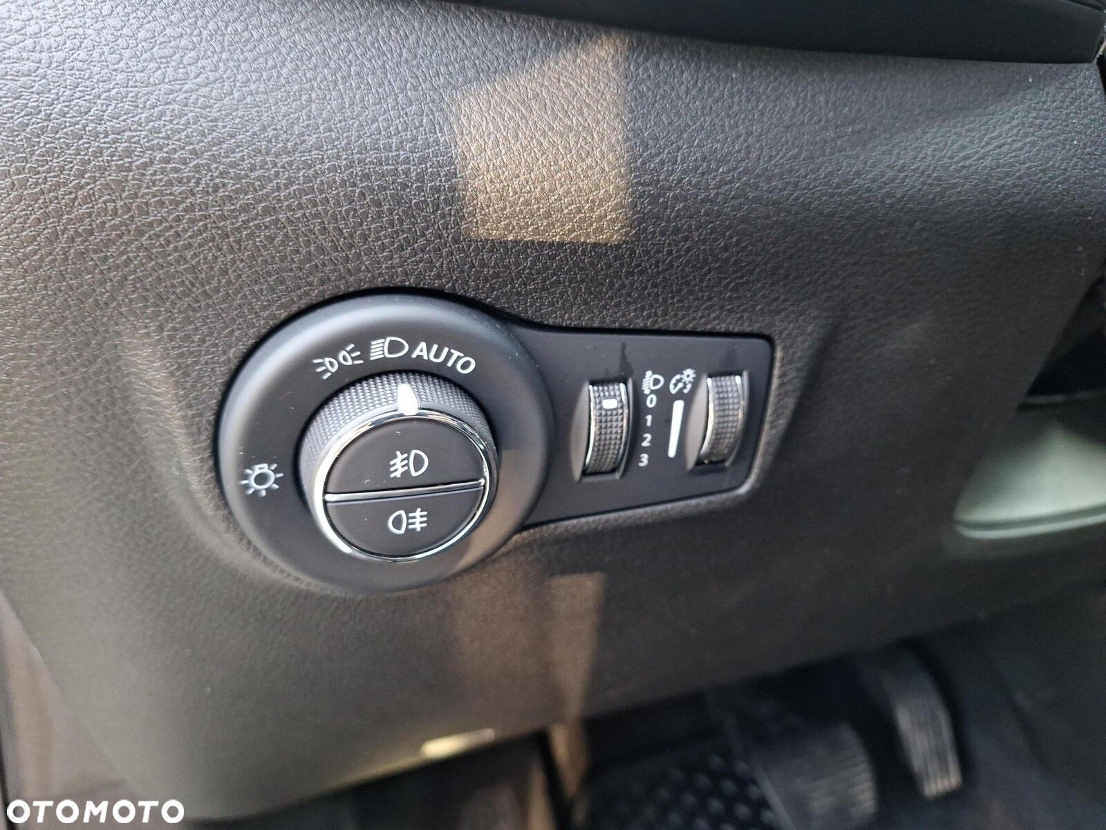 Jeep Compass - 27