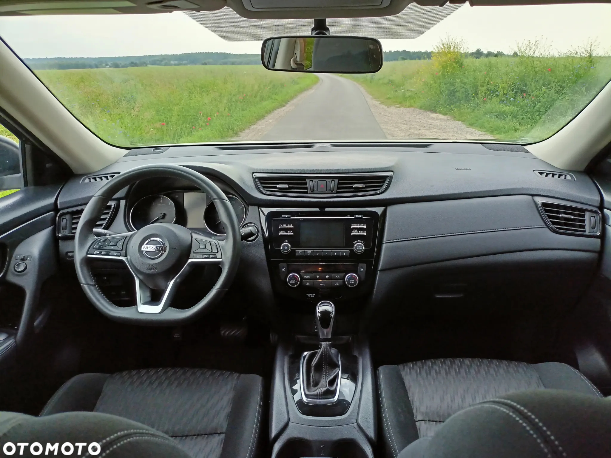 Nissan Rogue - 10