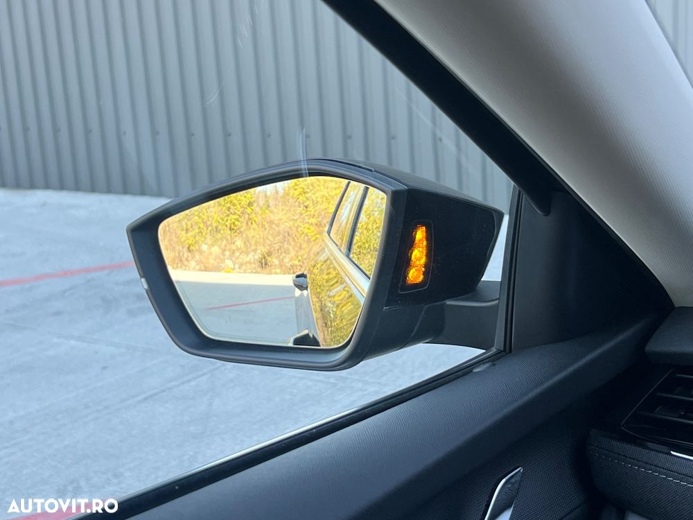 Skoda Octavia Combi 2.0 TDI DSG Exclusive - 32