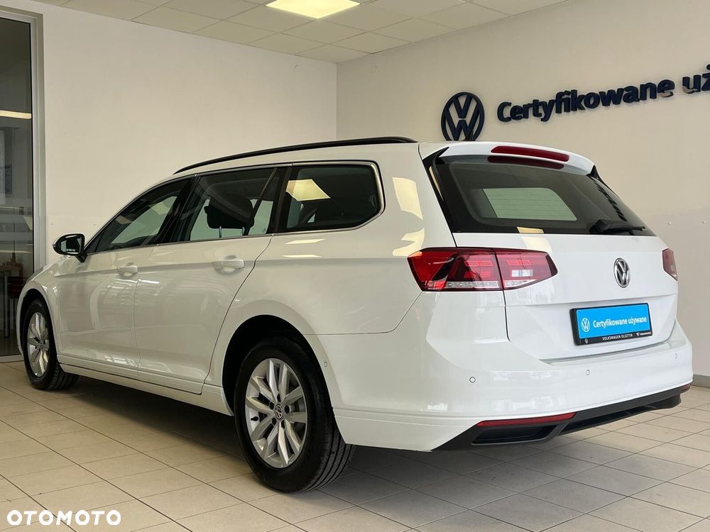 Volkswagen Passat - 8