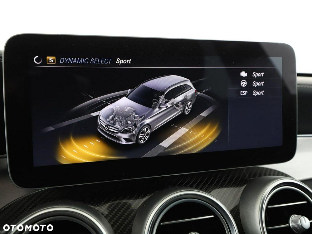 Mercedes-Benz Klasa C 300 4Matic 9G-TRONIC Night Edition - 24