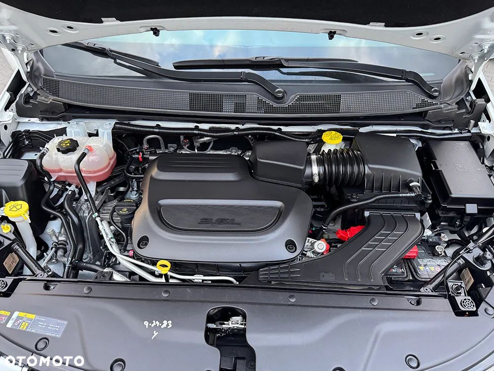 Chrysler Pacifica - 12