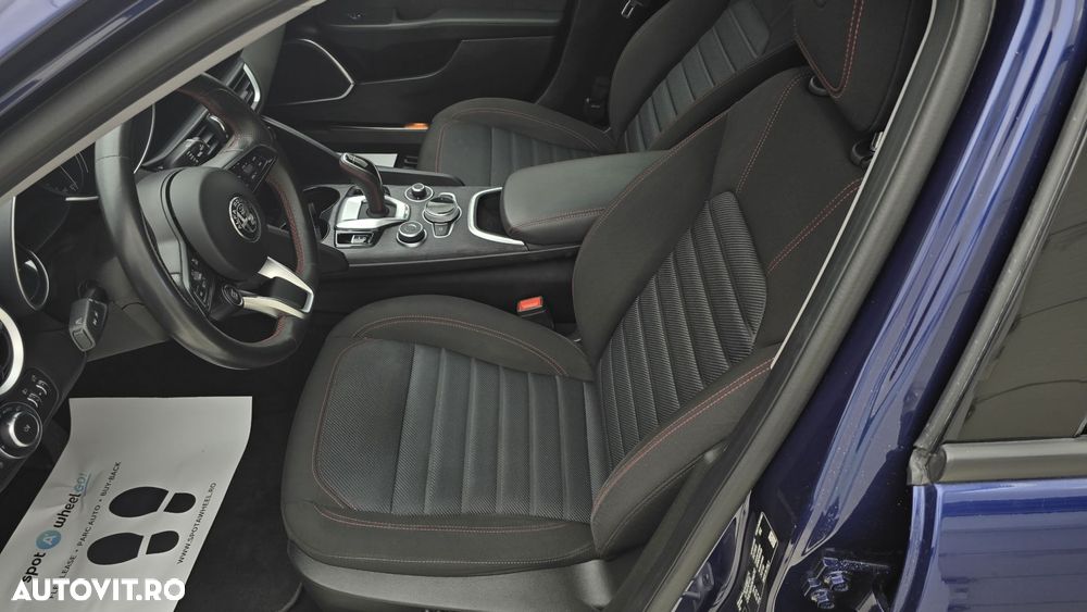 Alfa Romeo Giulia 2.0 Turbo RWD AT8 Super - 13
