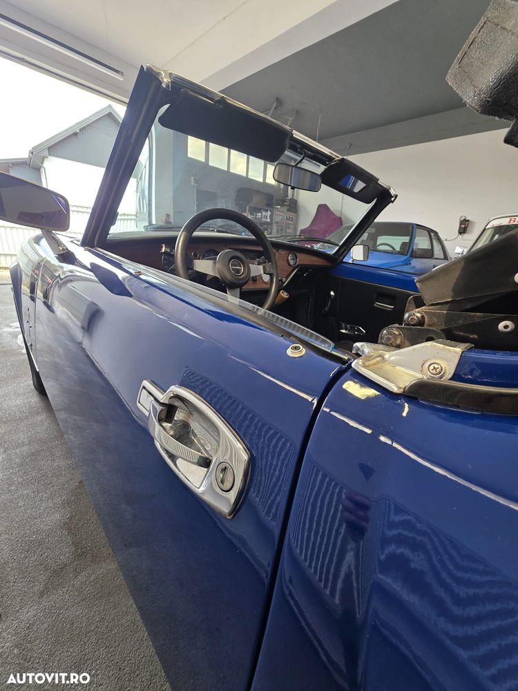 Triumph Spitfire - 23