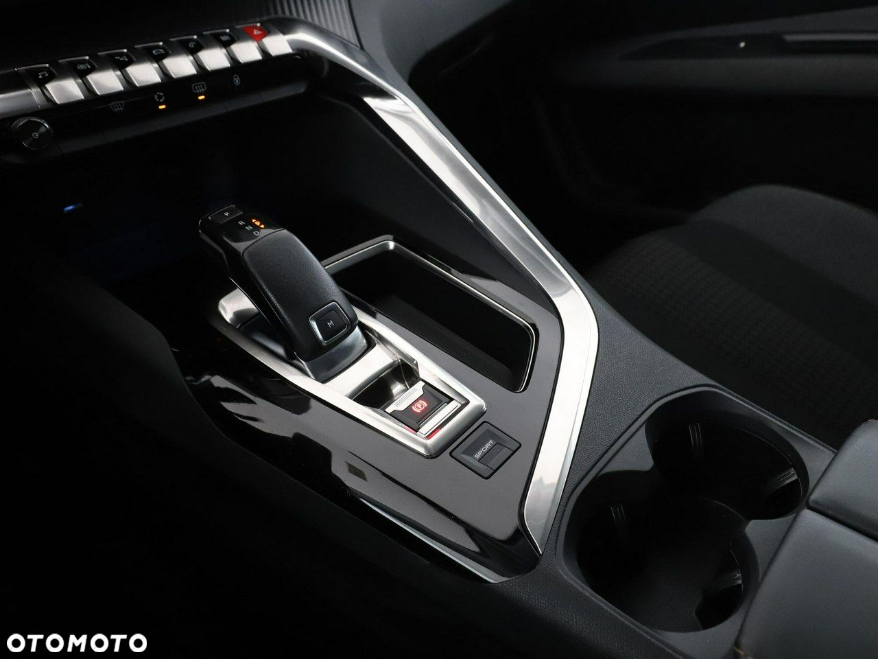 Peugeot 3008 1.2 PureTech Allure S&S EAT8 - 32