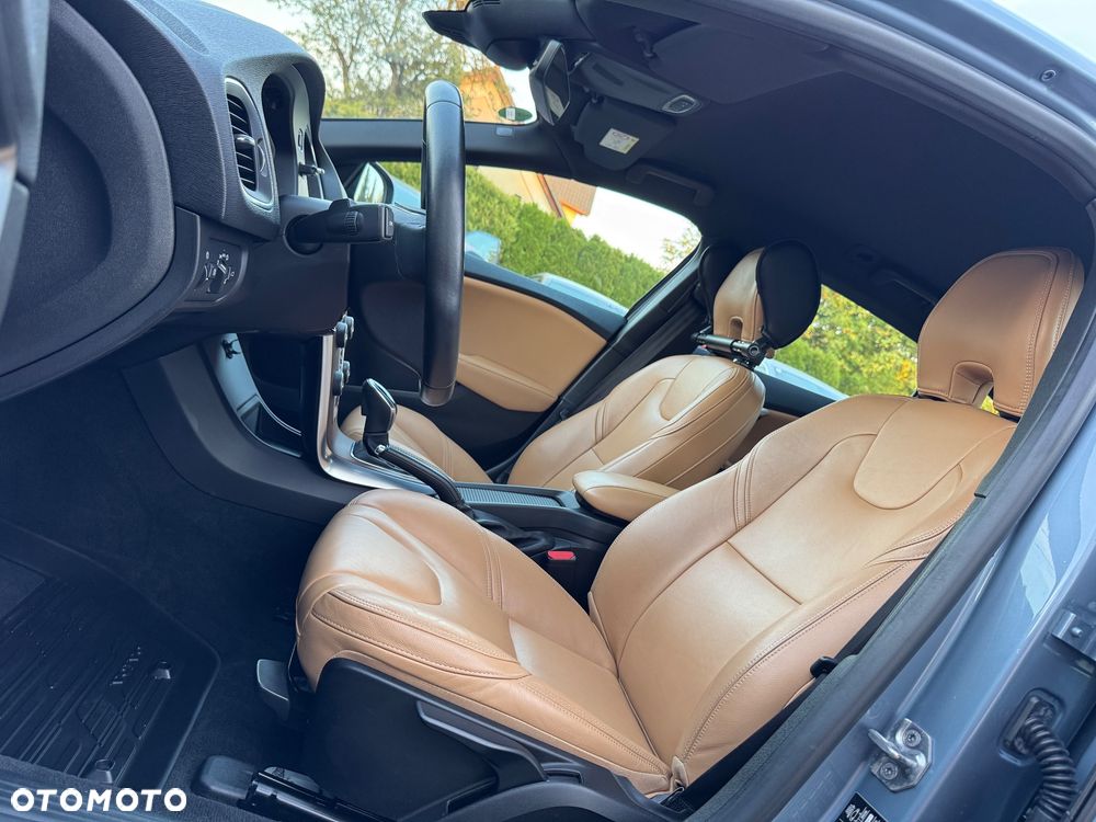 Volvo V40 D3 Geartronic Inscription - 19