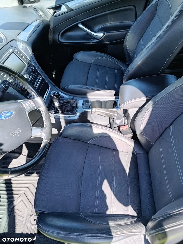 Ford Mondeo - 4