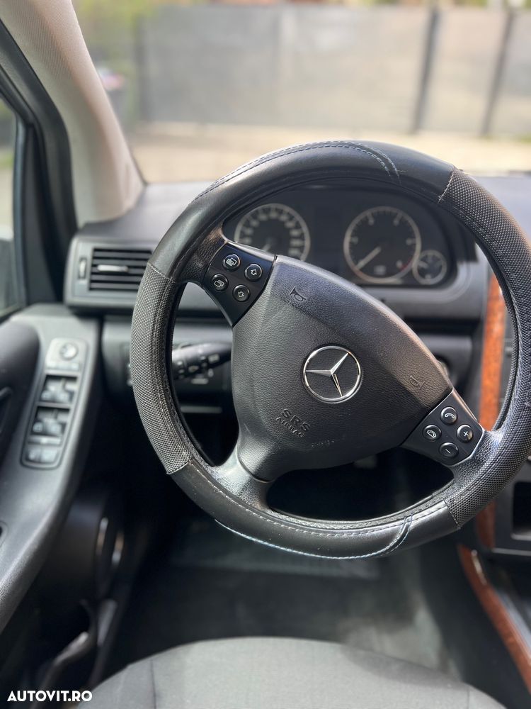 Mercedes-Benz A 180 - 11