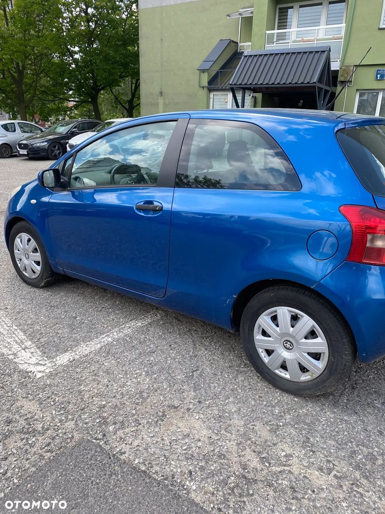 Toyota Yaris 1.0 VVT-i - 2