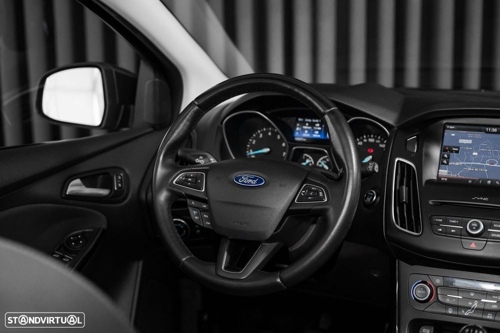 Ford Focus 1.0 EcoBoost S&S TITANIUM - 14