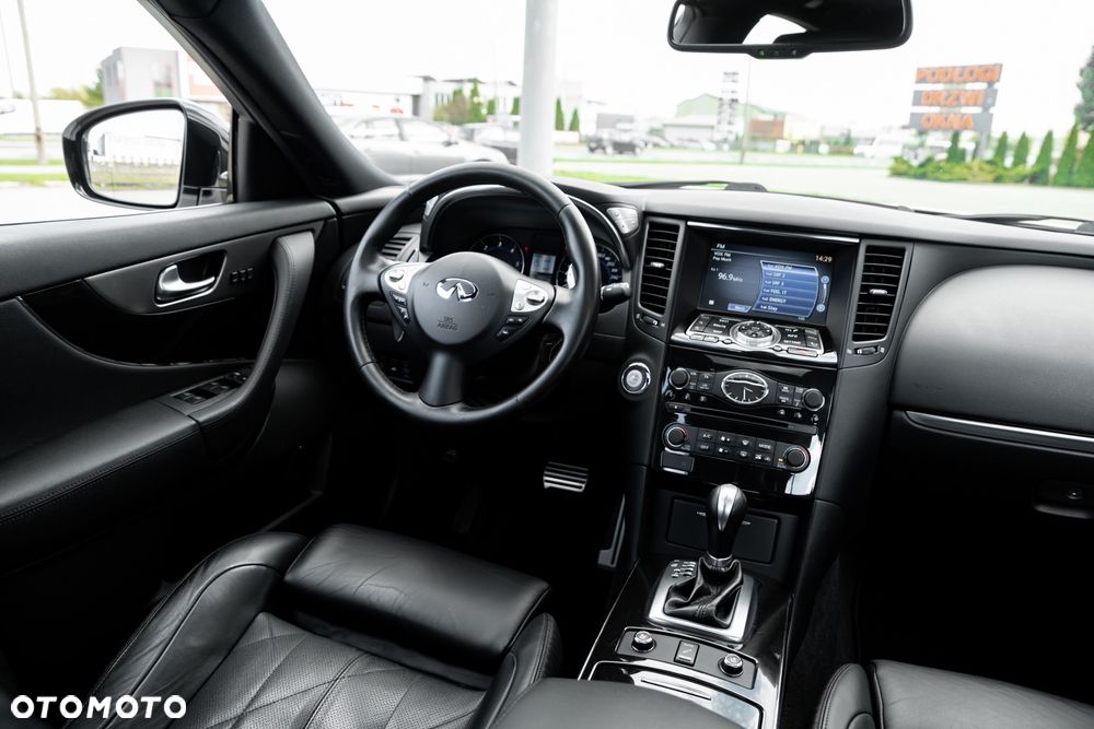 Infiniti QX70 3.0d S - 25