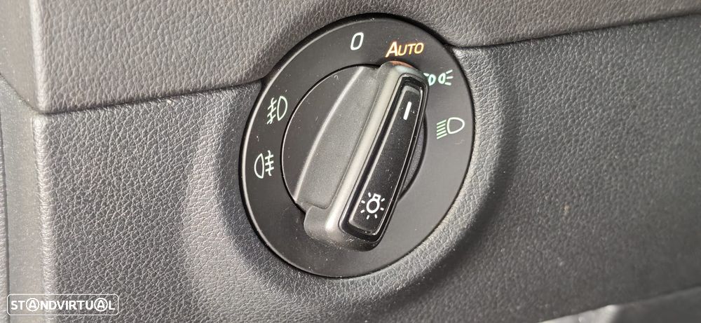 Skoda Octavia 2.0 TDI DSG RS - 24