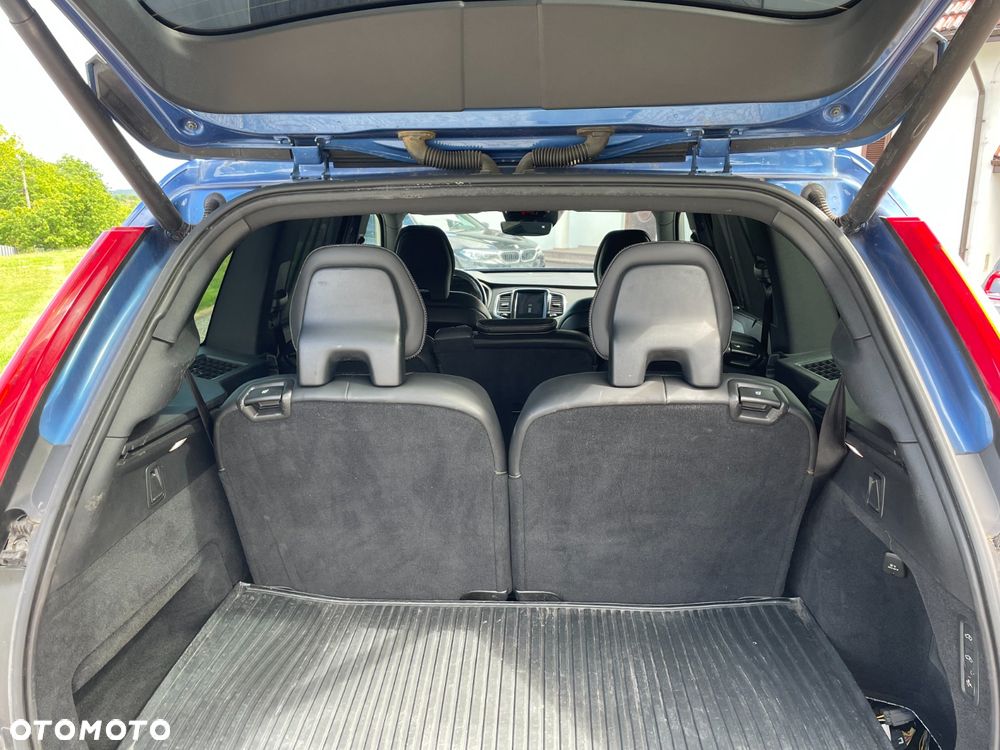 Volvo XC 90 D5 AWD Geartronic RDesign - 16