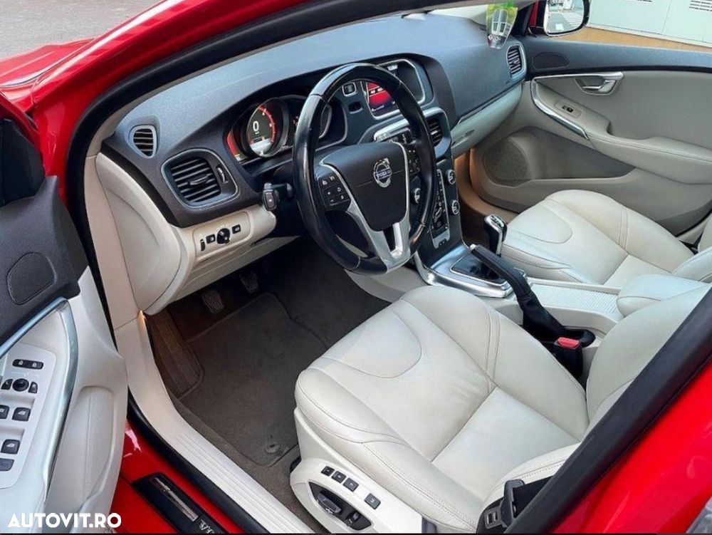 Volvo V40 D4 Momentum - 7