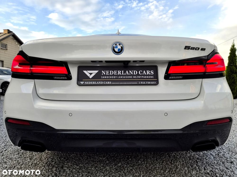 BMW Seria 5 520e M Sport sport - 40