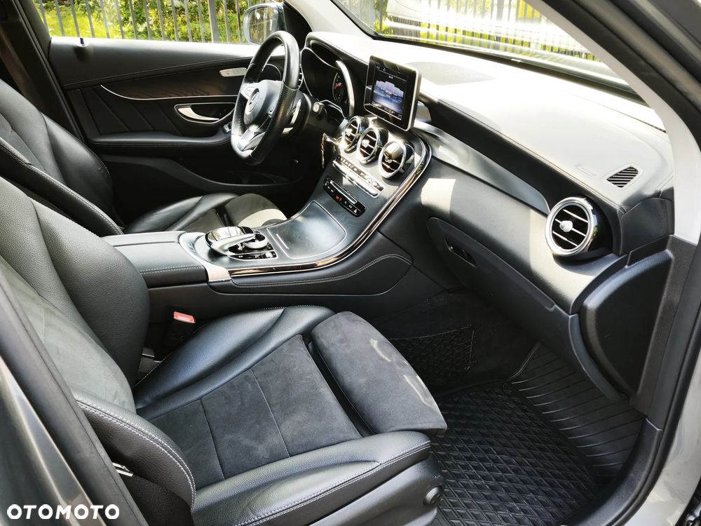 Mercedes-Benz GLC 220 d 4Matic 9G-TRONIC AMG Line - 12