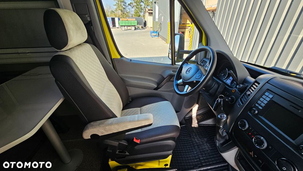 Mercedes-Benz Sprinter 519  4x4 - 12